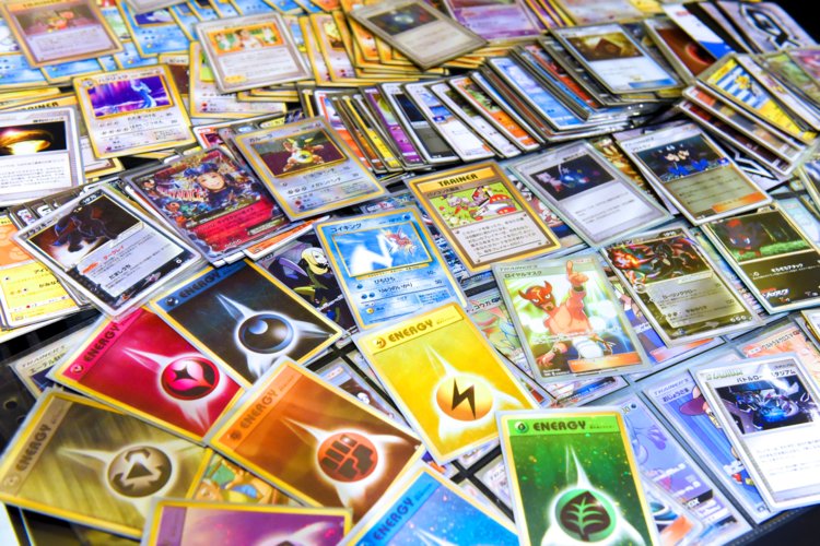 ポケカが高額転売されるのはなぜ？過去に他のトレカの高額取引もあった？